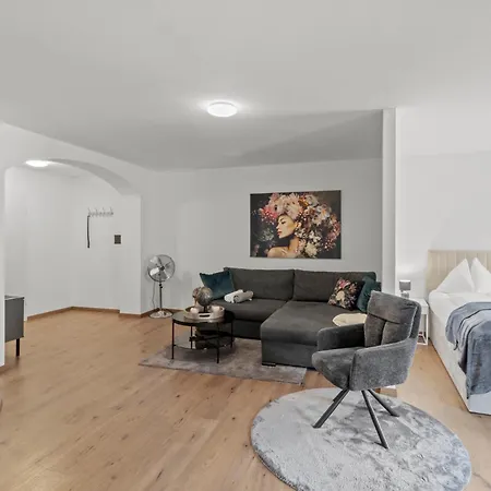 Farawayhomes Bruck An Der #3 شقة