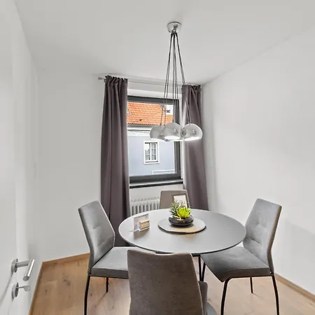 Farawayhomes Bruck An Der #3 شقة