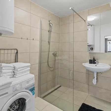 Farawayhomes Bruck An Der #3 شقة بروك أن دير مور