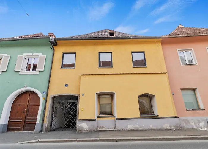 Farawayhomes Bruck An Der #3 *